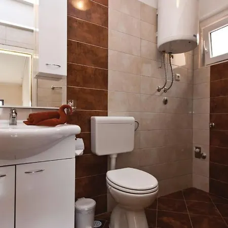 Apartment Nadalina 1072