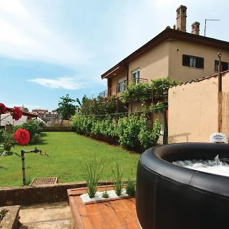 Nadalina 1072 풀라